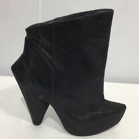 Irregular Choice Black Leather Anna Bell Trolley Chunky Heel Platform Ankle Boot - Picture 1 of 16